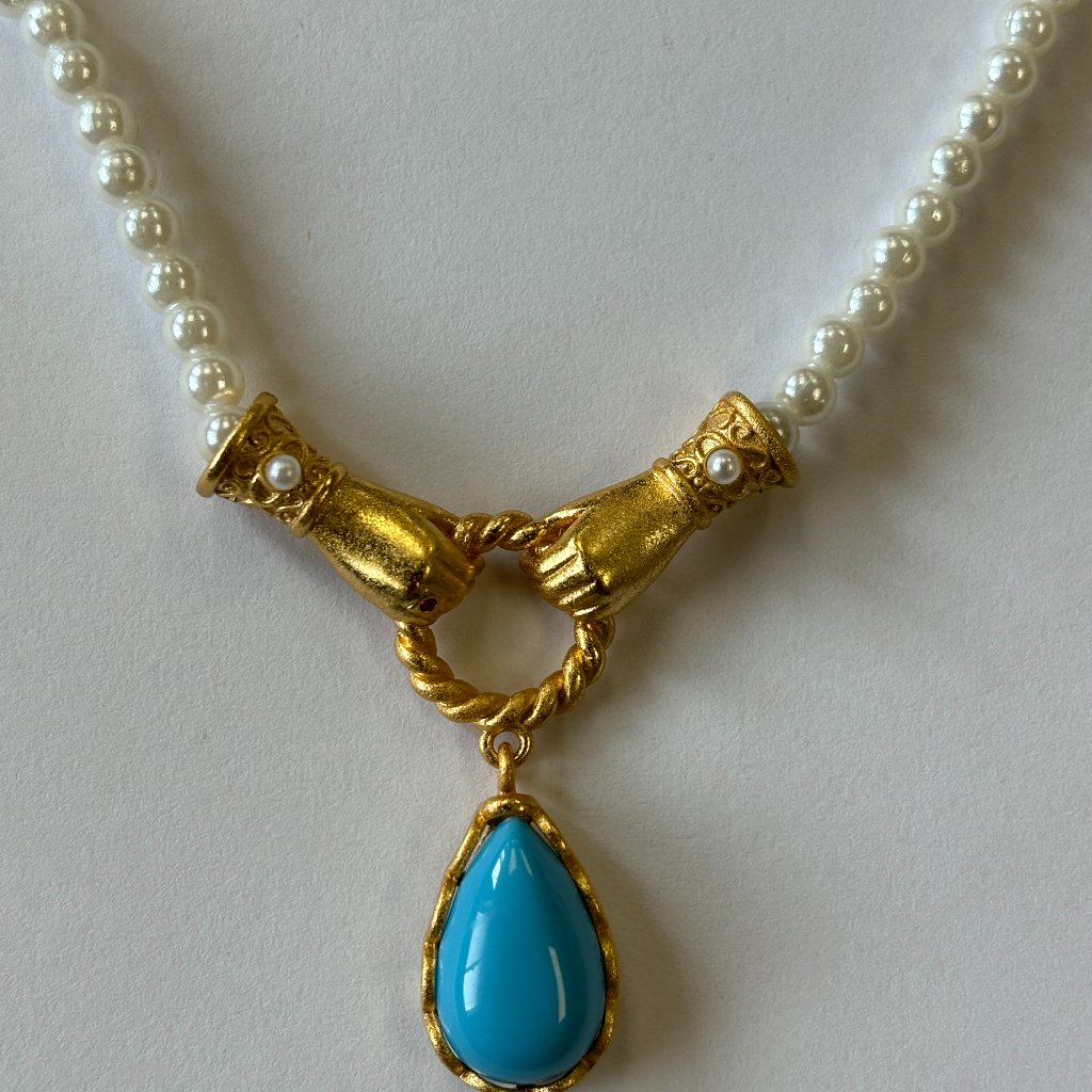 Barbie Fairytale Style Hand Hold Loop Necklace